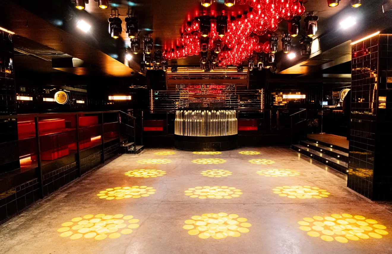 Todos Santos, comercial, Chueca, Madrid.